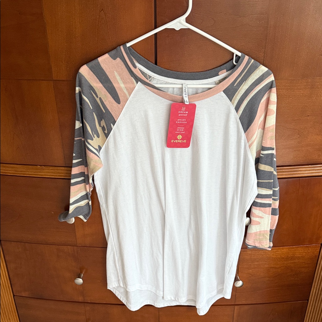 Nwt Evereve Z Supply Women's Camouflage Sleeve Top - White And Pink L